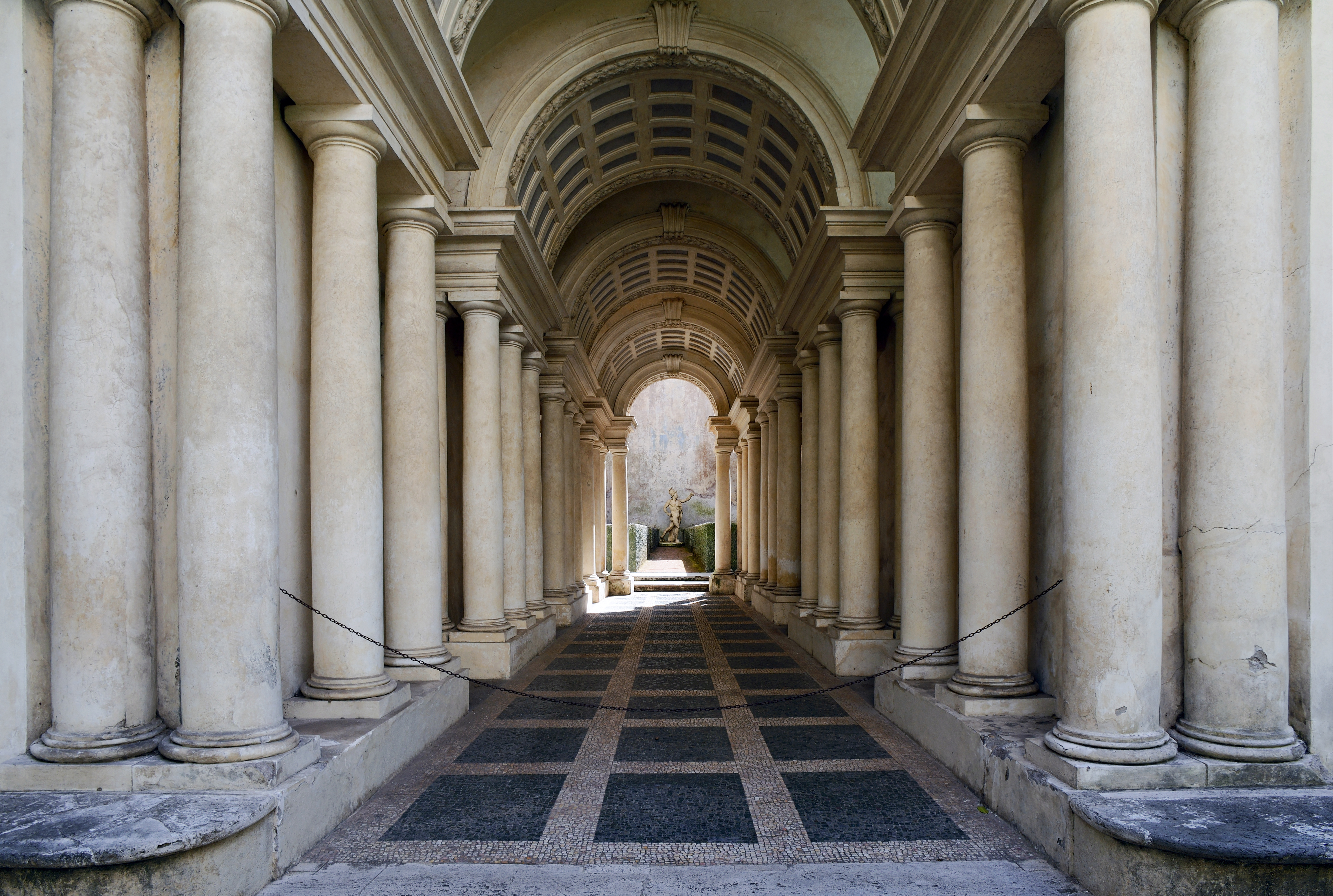 Borromini forced perspective illusion